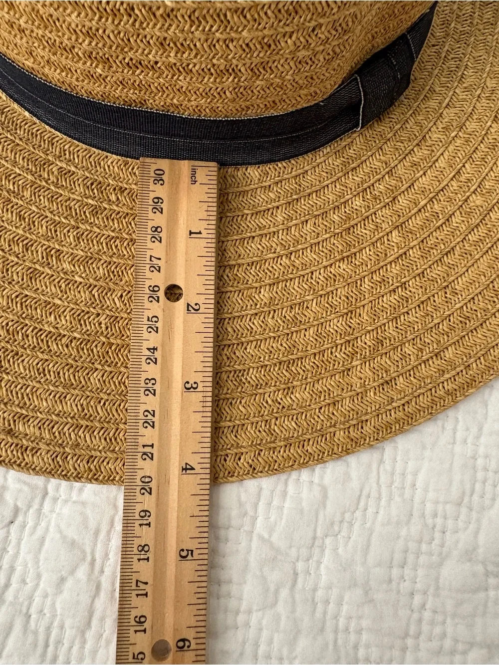August Hat Co Wide Brim Straw Sun Hat. Tan w/BlackishGrey Band. Great shape.